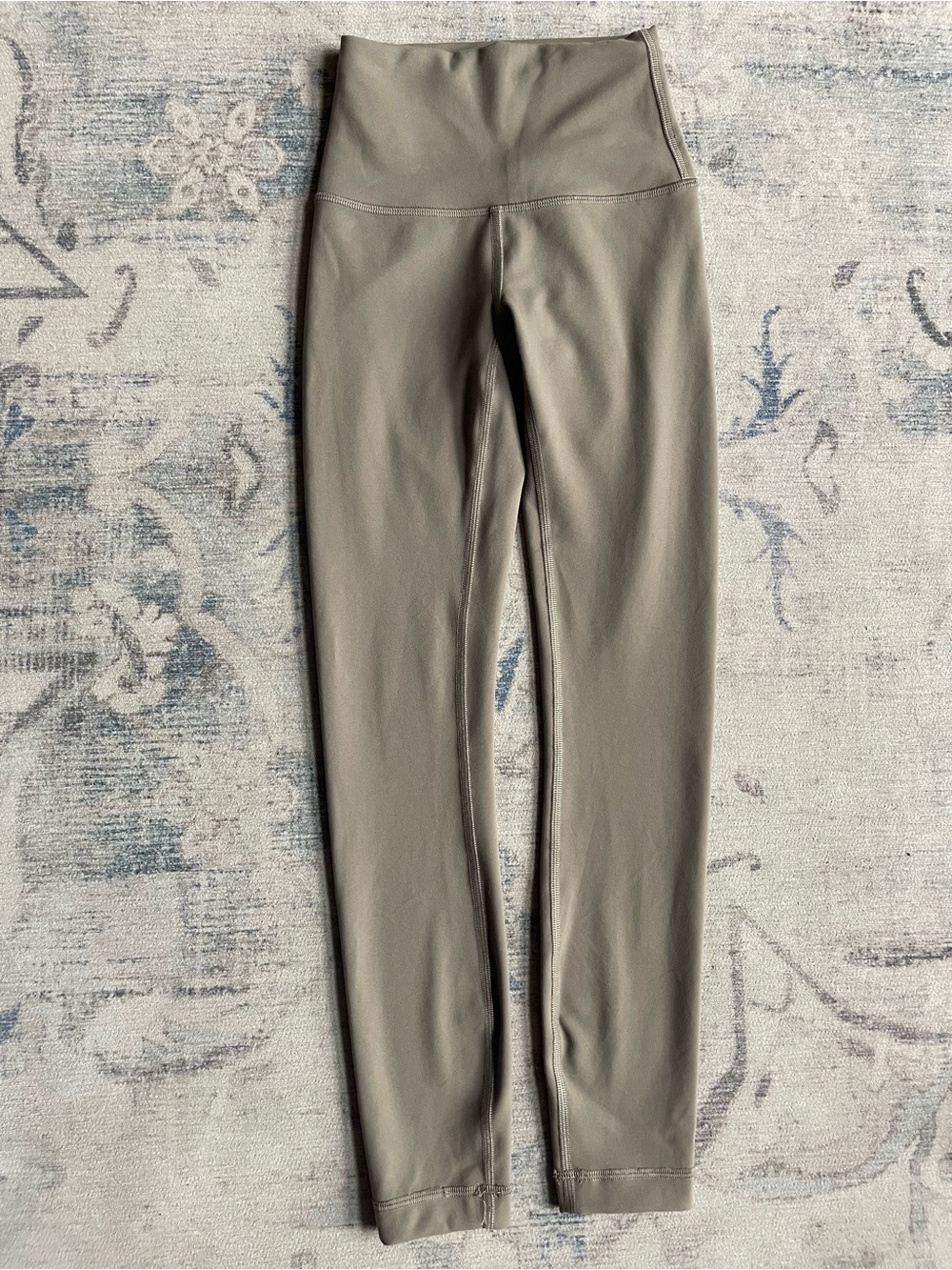 Lululemon Wunder Train High-Rise Tight 24” Everlux Leggings Size 0 Taupe